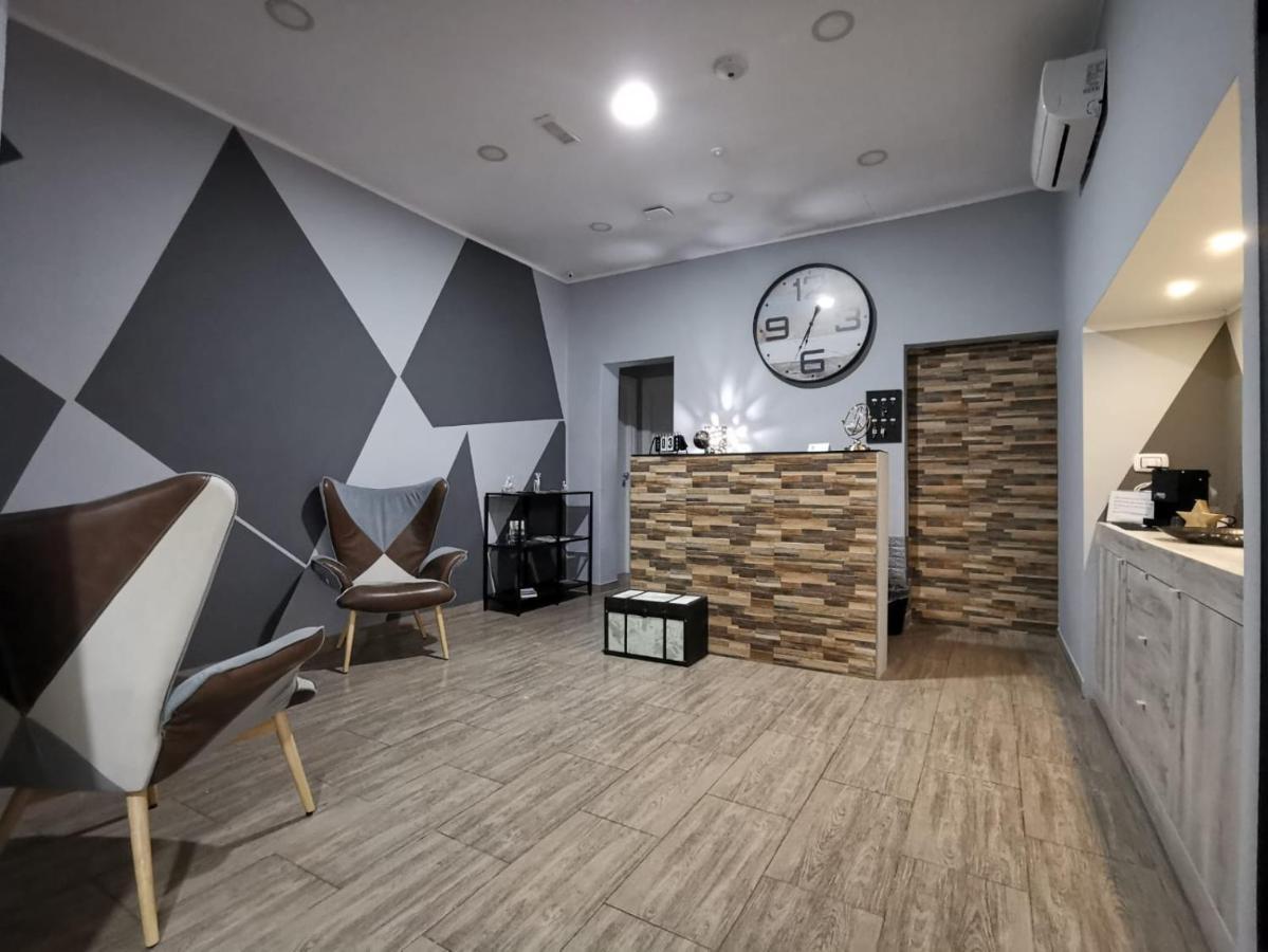 Re Carlo Rooms Катания Екстериор снимка