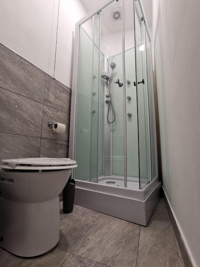 Re Carlo Rooms Катания Екстериор снимка