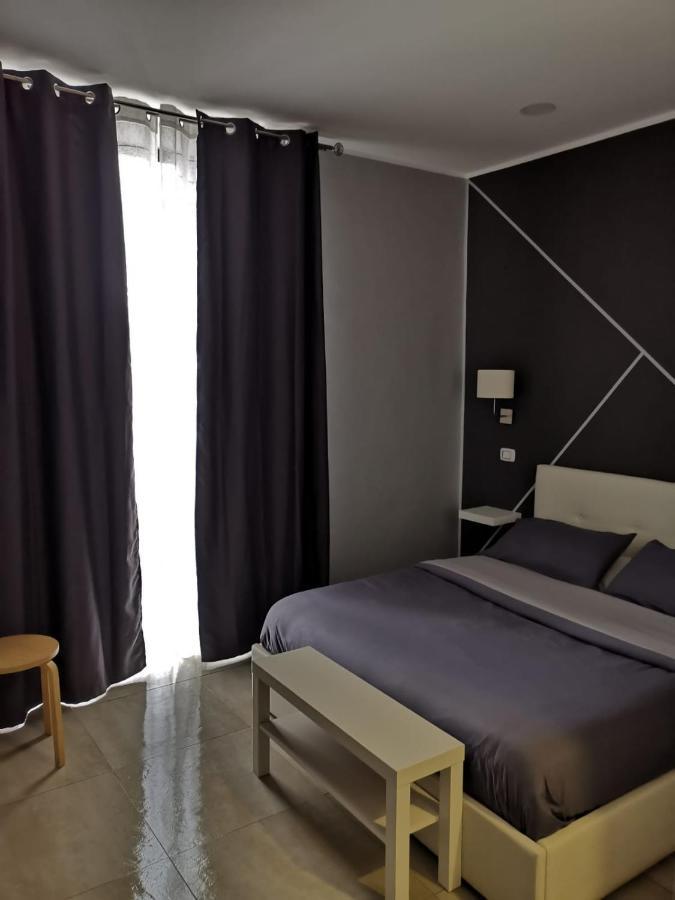 Re Carlo Rooms Катания Екстериор снимка
